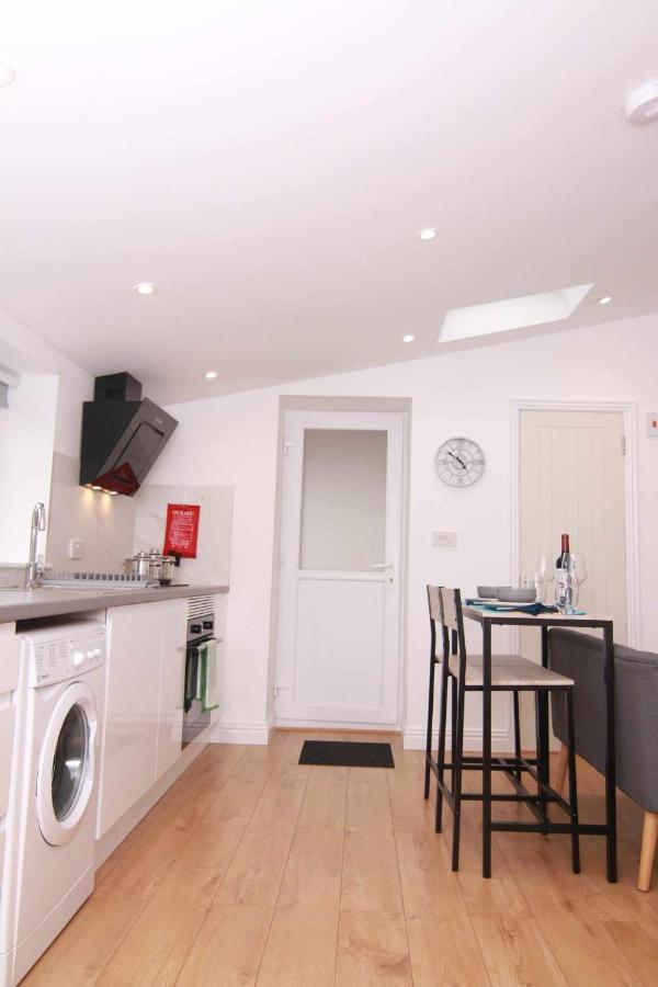 Suffolk Cosy Corner With Free Parking, 10Min Walking To Town Centre Apartment Bury St. Edmunds Exterior photo